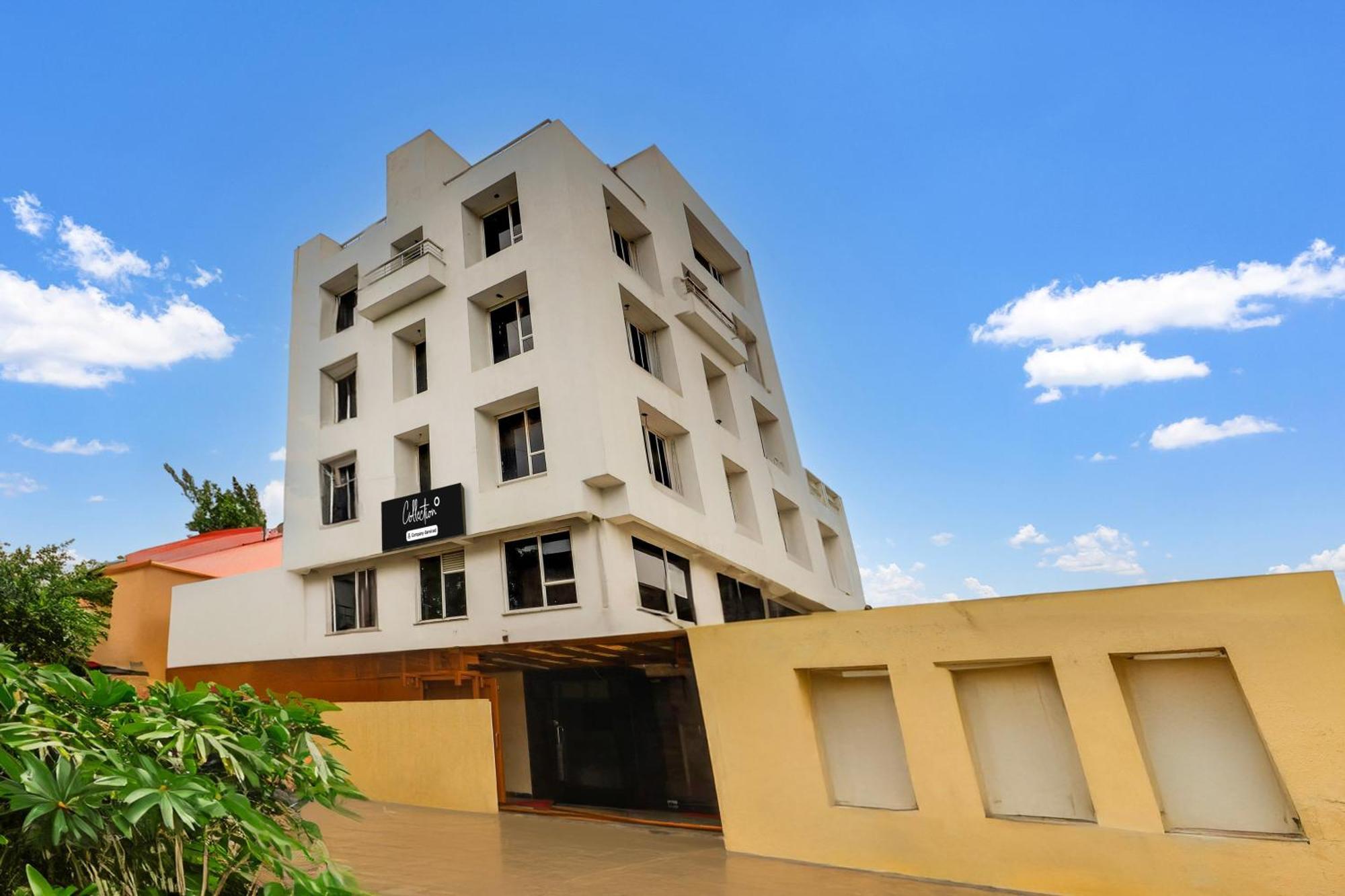 Super Collection O Ashram Road Near Sardar Bridge Formerly Hotel Apple Inn Ahmedabad Exterior foto